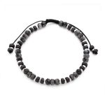 Βραχιόλι μακραμέ λefkό με πέτρες μαύρου Λαμπραδορίτη και ατσάλινες λεπτομέρειες